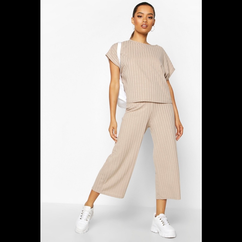 Boohoo slouchy top & culottes set